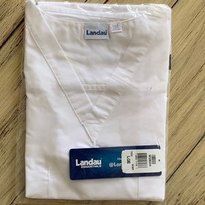 NWT Landau white Scrub Top Size Large